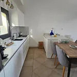 Duplex De 95 M2 Sur Le Port, 17m2 De Terrasse,parking * Bandol