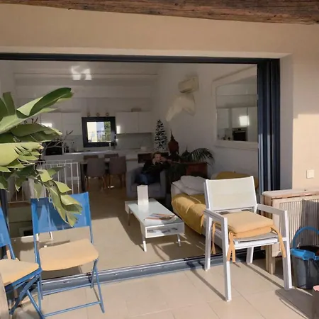 Duplex De 95 M2 Sur Le Port, 17m2 De Terrasse,parking *